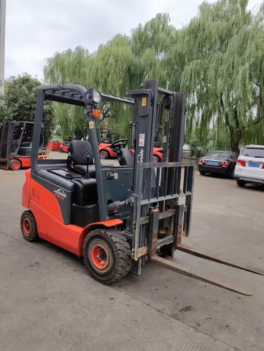 林德电动叉车
