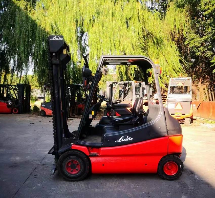 林德电动叉车