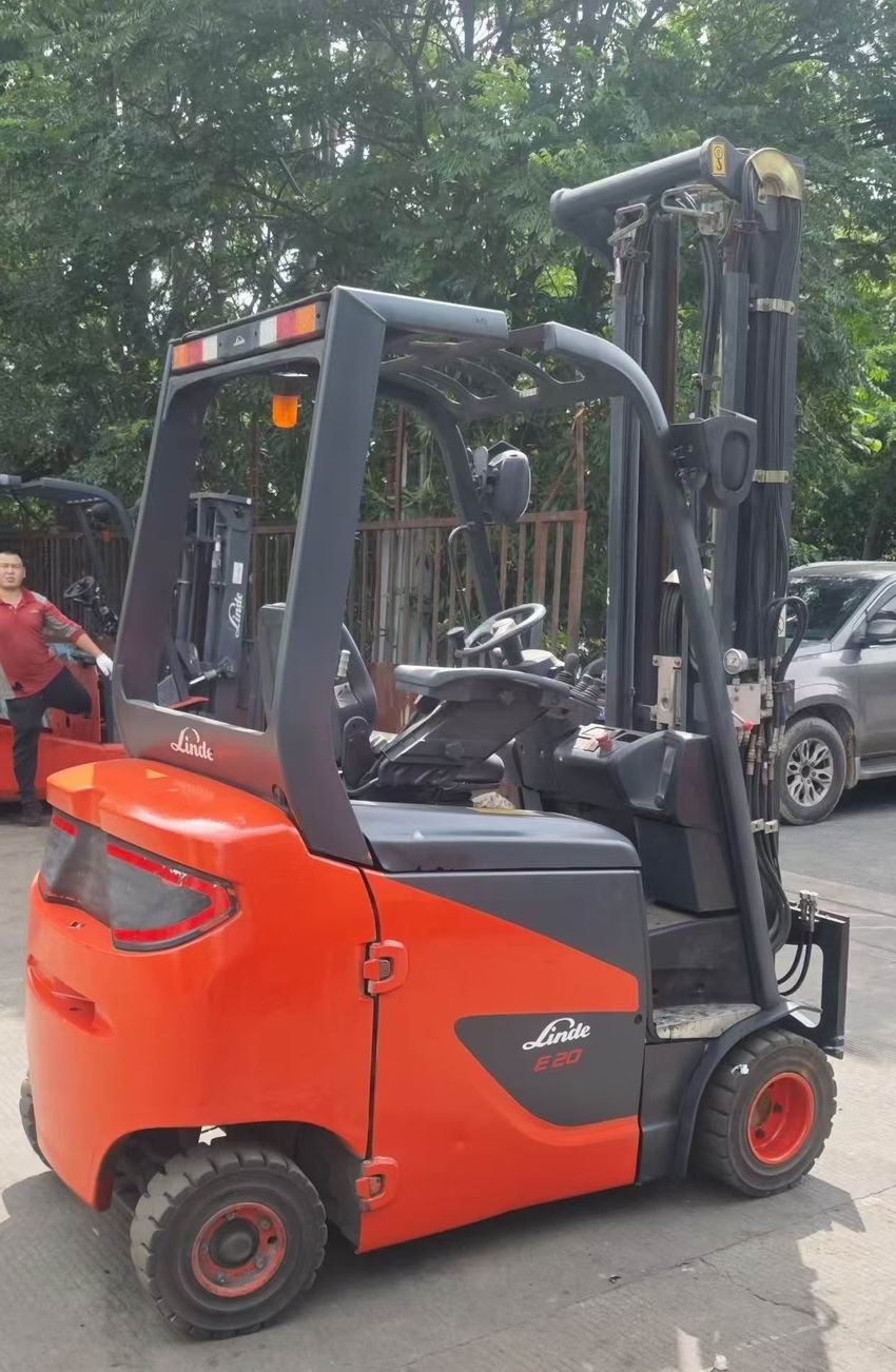 林德电动叉车