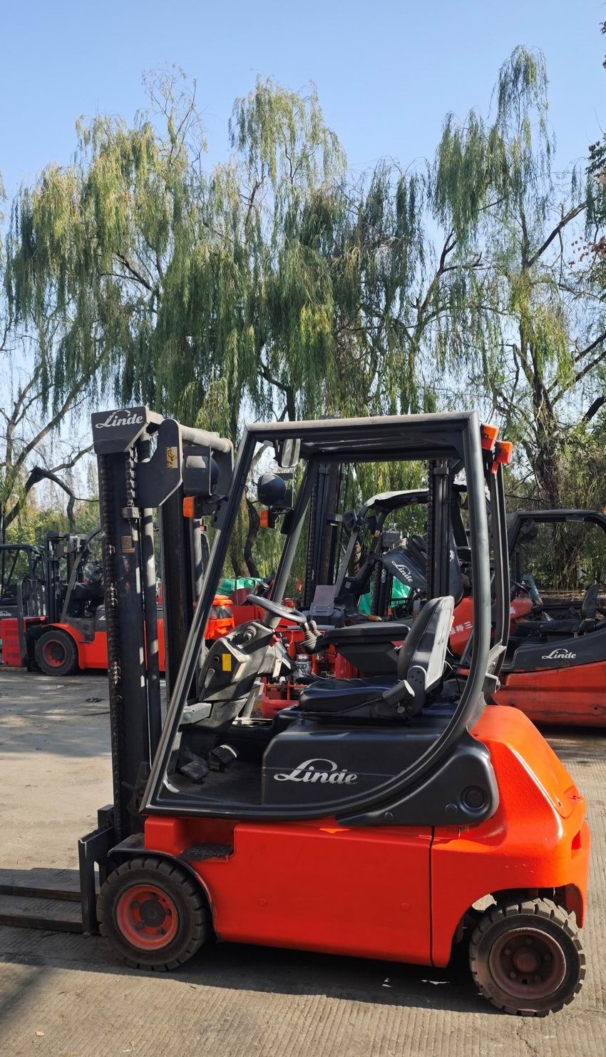 林德电动叉车
